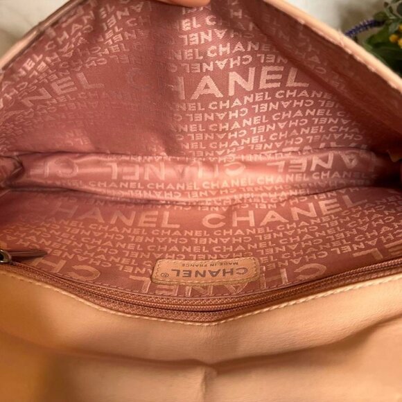 Authentic CHANEL Vintage Quilted Extra Large Jumbo Flap Bag White Nappa Leather - Picture 10 of 12